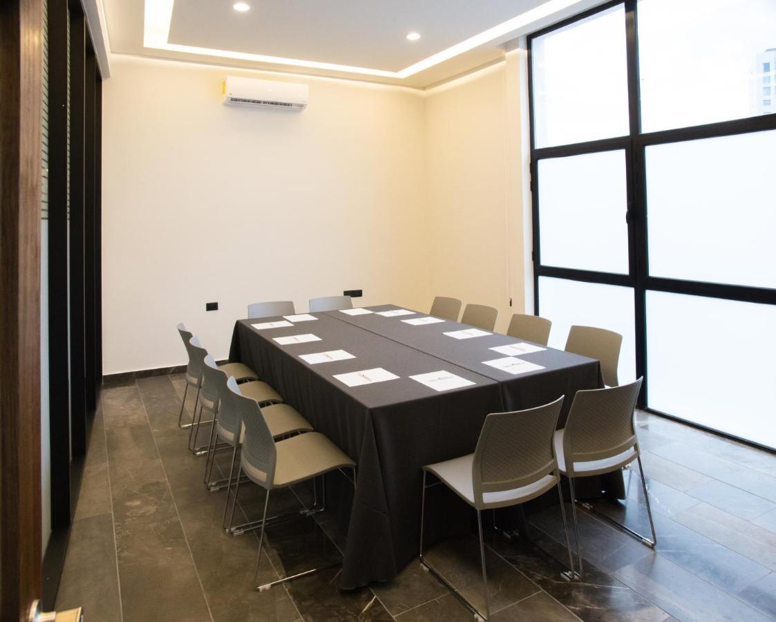 Gumont Guadalajara Lopez Mateos - Minerva Hotel Kültér fotó