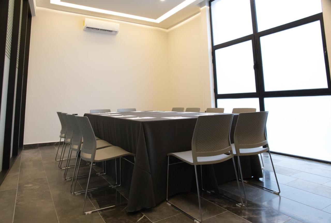 Gumont Guadalajara Lopez Mateos - Minerva Hotel Kültér fotó
