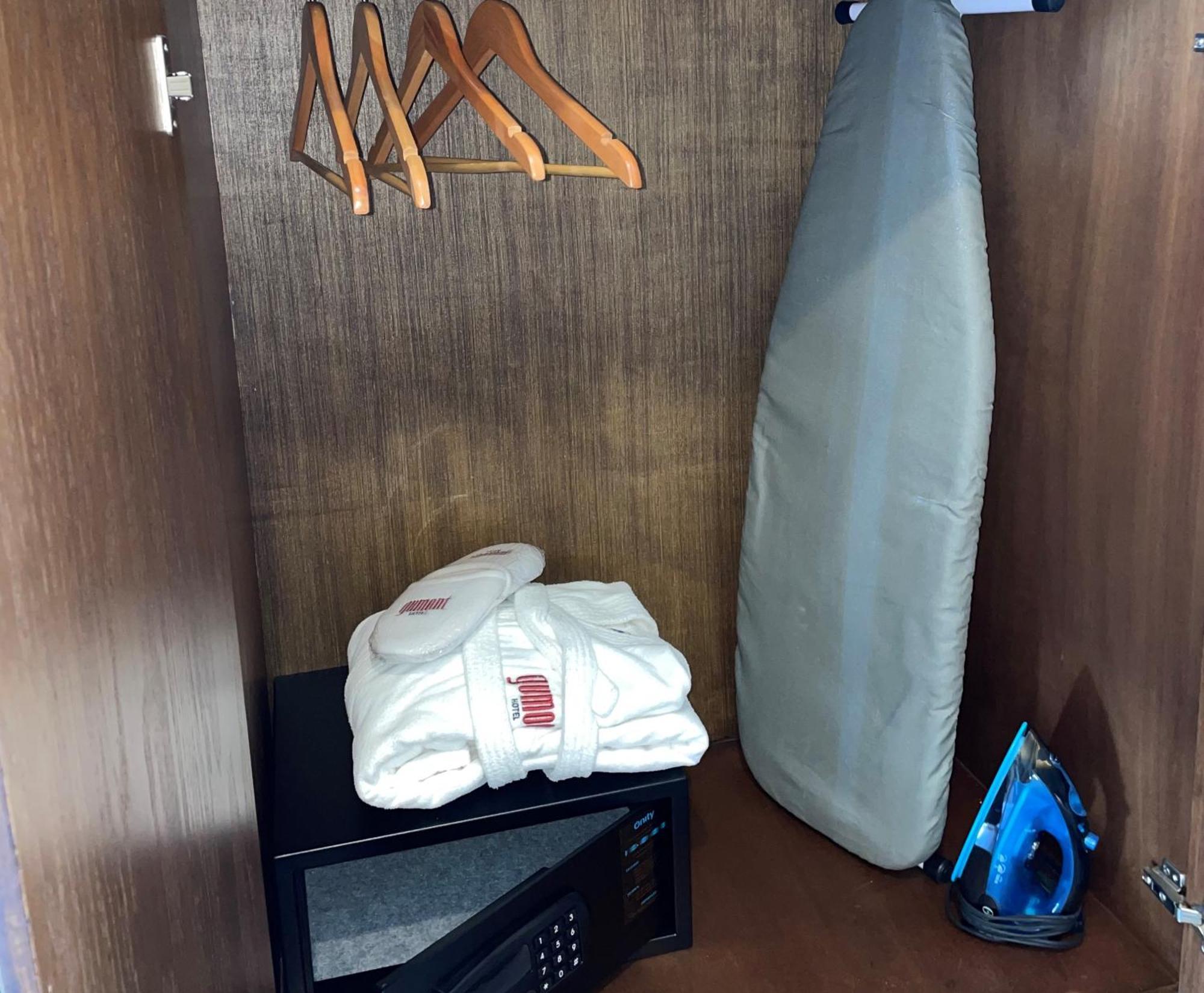 Gumont Guadalajara Lopez Mateos - Minerva Hotel Szoba fotó